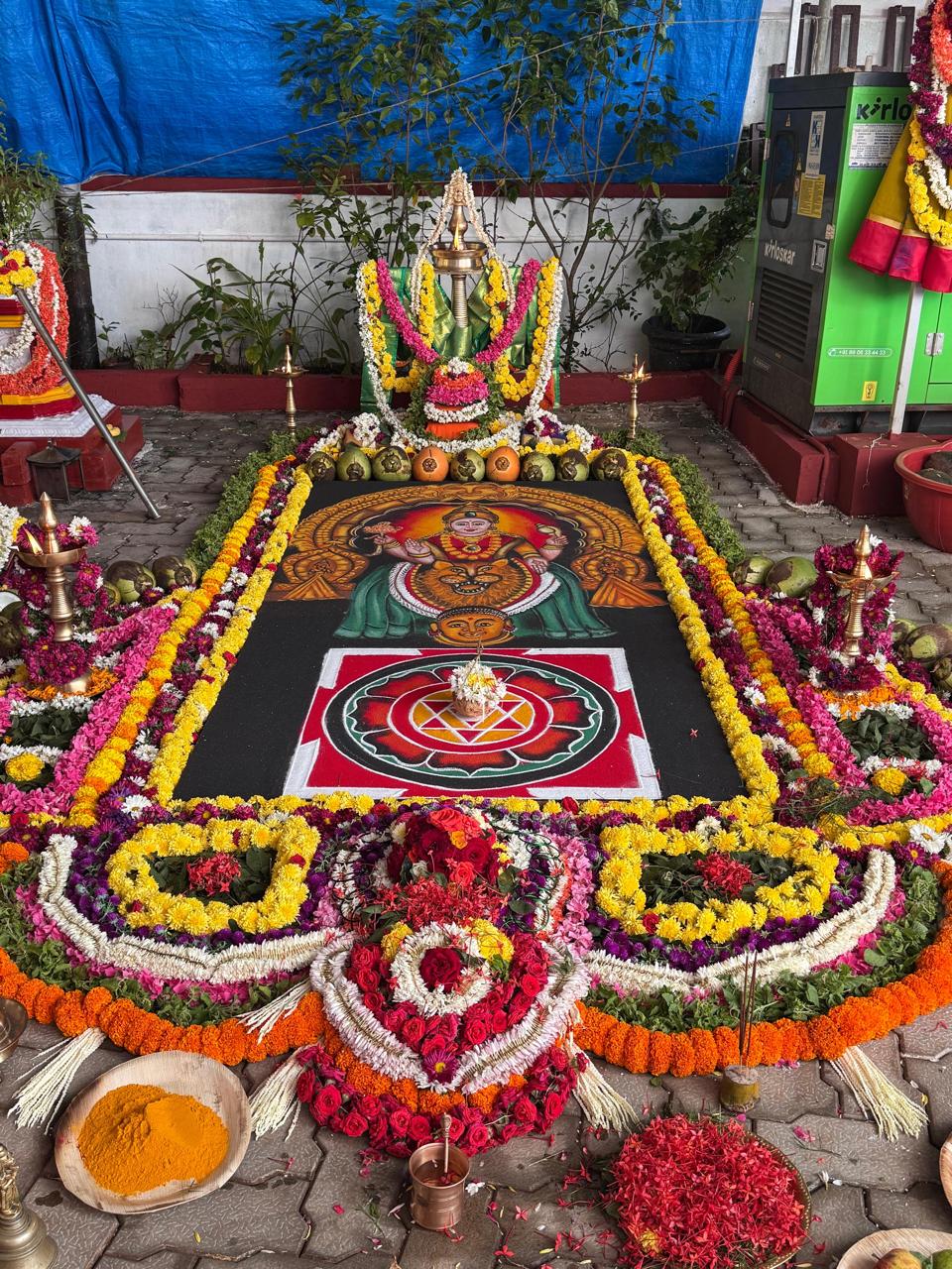 ಪಂಡಿತ್ ವಿದ್ಯೇಶರ ಧಾರ್ಮಿಕ ಕಾರ್ಯಕ್ರಮದ ಚಿತ್ರ 24